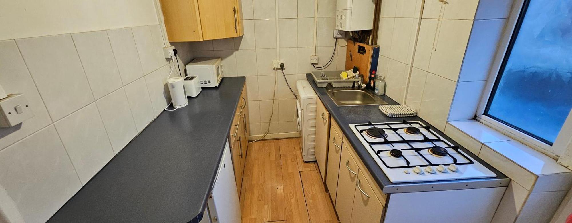 No Frills & Nothing Fancy 1 Bed Studio City Centre 卡迪夫 外观 照片